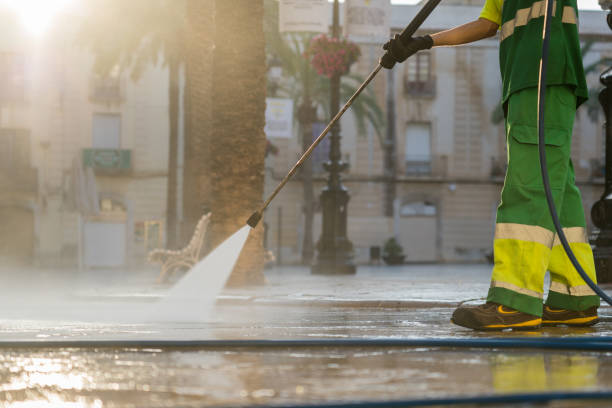 Best Pool Deck Cleaning  in Graceville, FL